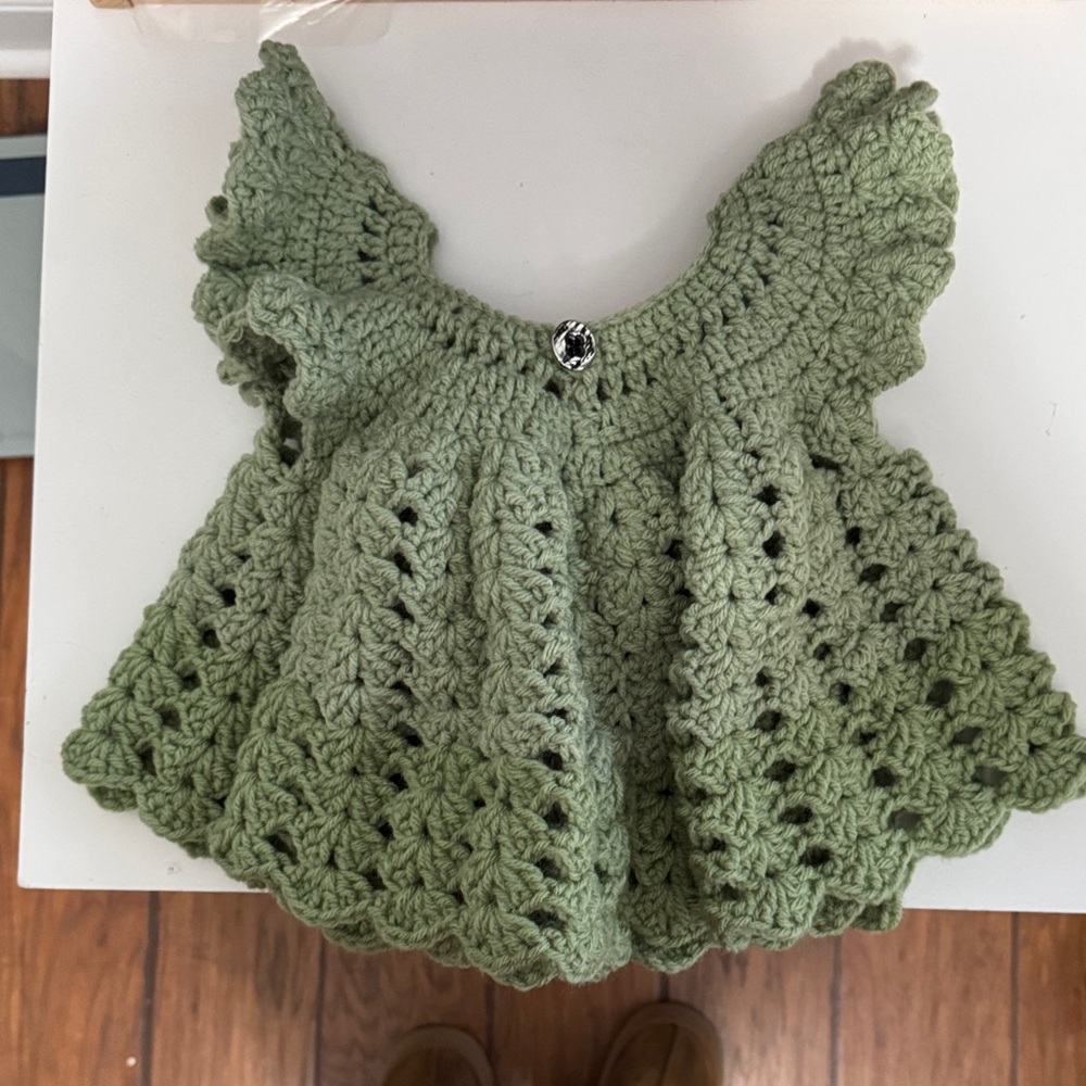 Green Crochet Baby Dress with Pink Flower - Picture 5 of 6